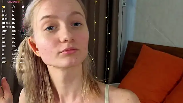 IdaValenti live sex cam