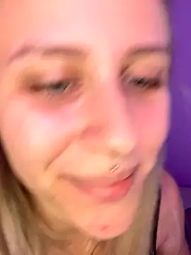 lunawolf21 live sex cam