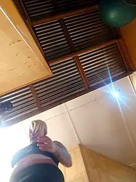 PinkTheHawk live sex cam