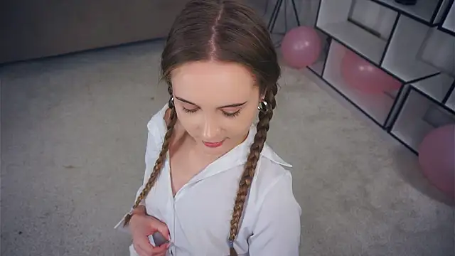 QuennaCoote live sex cam