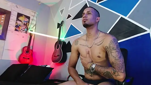 MagnusFrost's Stripchat show and profile