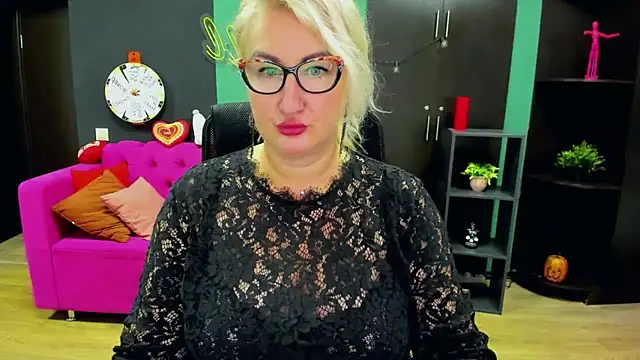 ChristyBrooks live sex cam