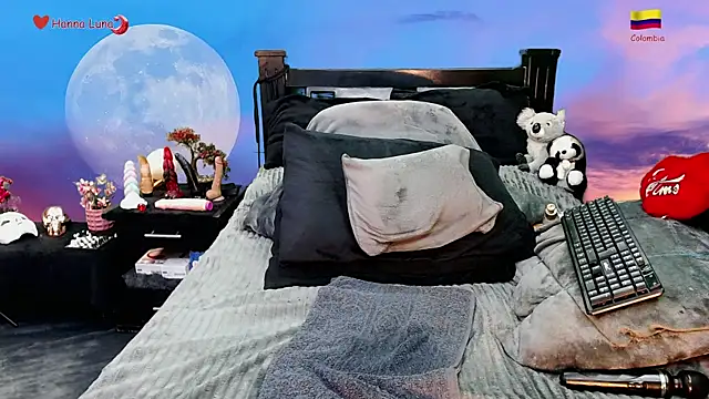 Hanna_Luna's Stripchat show and profile