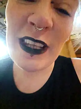 PinkTheHawk live sex cam