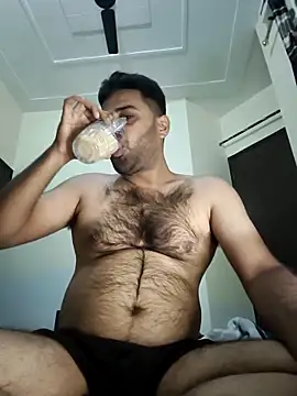 ITZ_GURU live sex cam