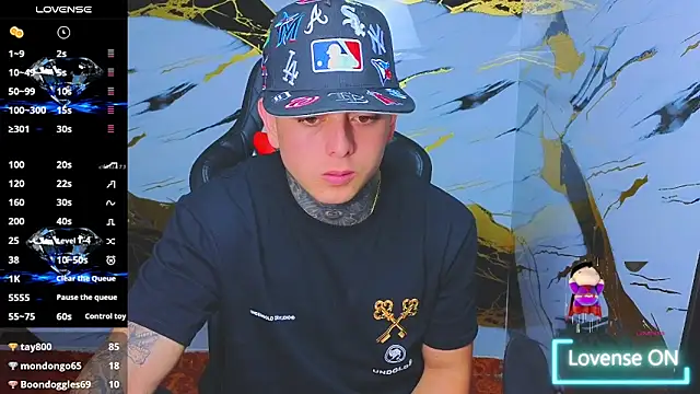 Kevin22_222 live sex cam