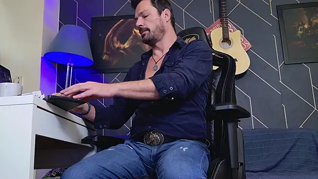 ChrisKox live sex cam