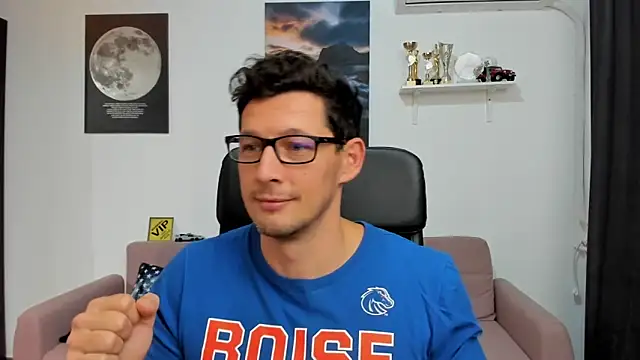 BrutusK08 live sex cam