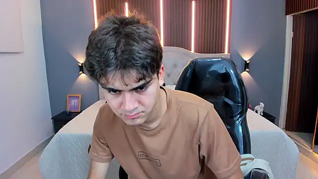 Tommy18__ live sex cam