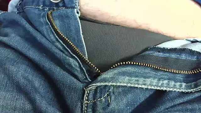 hairyandtiny live sex cam