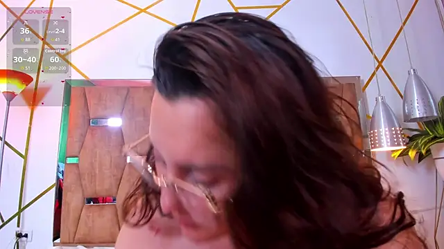 LunaPleasure live sex cam