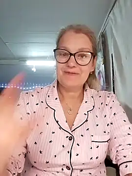 irinamaux live sex cam