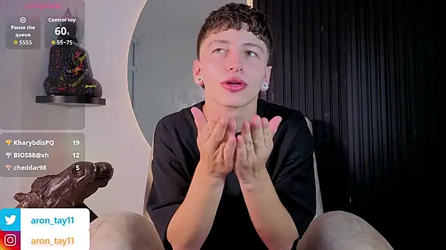 aronn_tay live sex cam