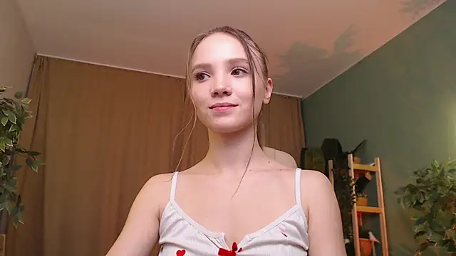 Adria_Arjona live sex cam