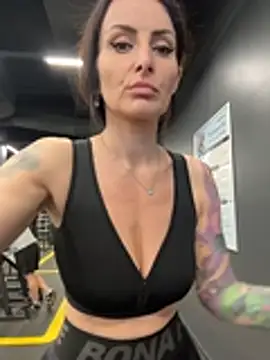 _FuckMeNow__ live sex cam