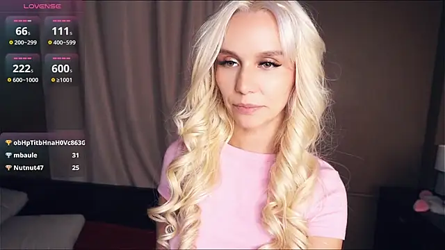 BrittByron's Stripchat show and profile