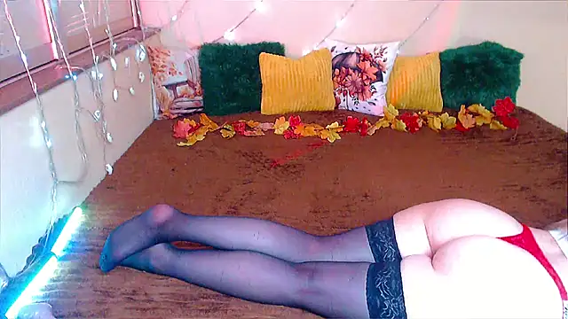 LizaSenri's Stripchat show and profile