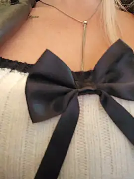 MILFBARBY live sex cam