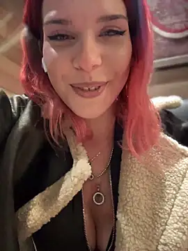 RiriRoseey live sex cam