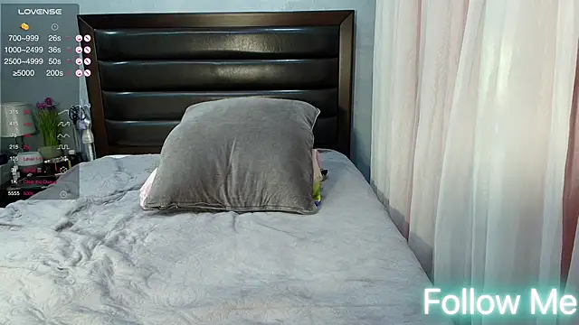 mysterious_1xxx's Stripchat show and profile