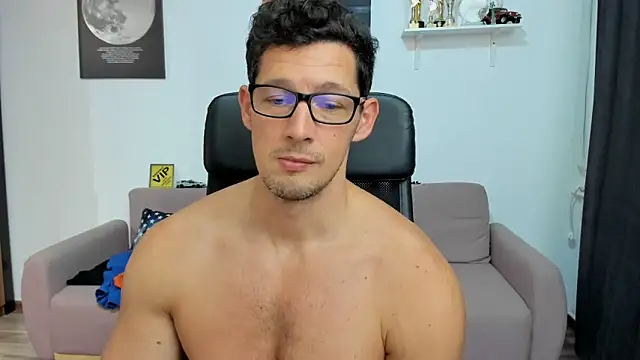 BrutusK08 live sex cam