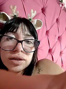 Kitty_Melodi live sex cam