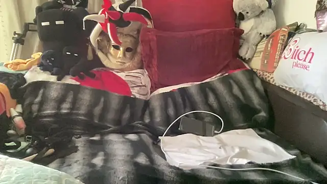 EroticVenetian live sex cam