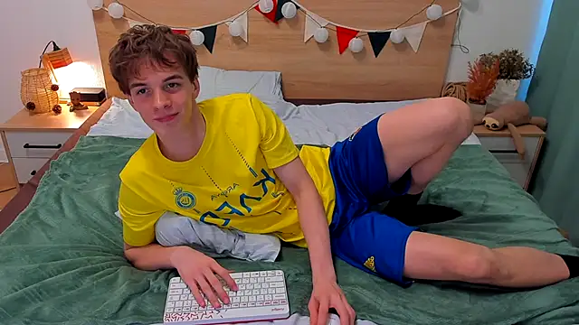 Fandi_777 live sex cam