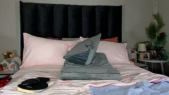 FRUITOFEDEN01 live sex cam