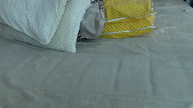 Yanira_Muslim live sex cam