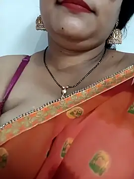 Nyra-23 live sex cam