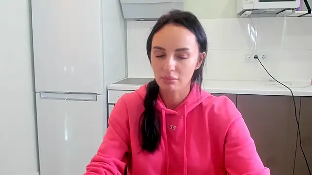 Your_Masha's Stripchat show and profile