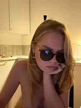 Little_Forest_ELF live sex cam