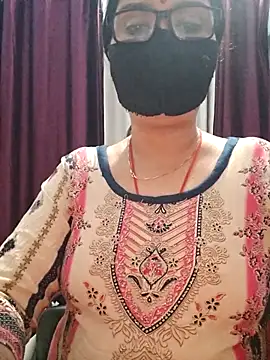 Aishwaryaa_69 live sex cam