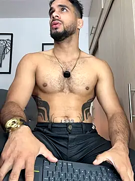 Maximiliano_ford live sex cam