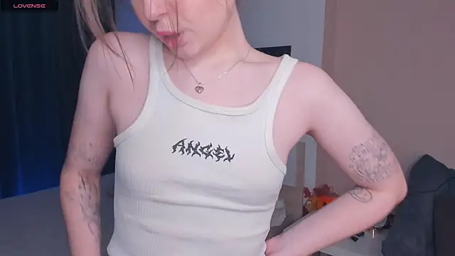 RenetTolken live sex cam