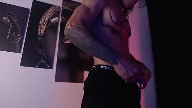 AlbertBernal69 live sex cam