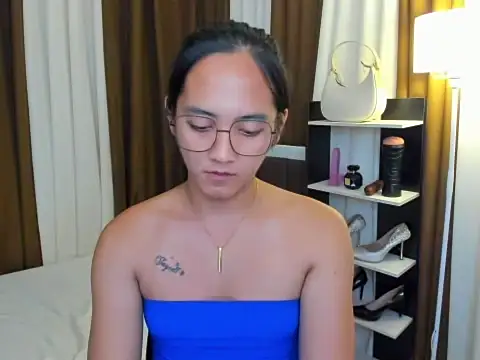 URHottestAngel live sex cam