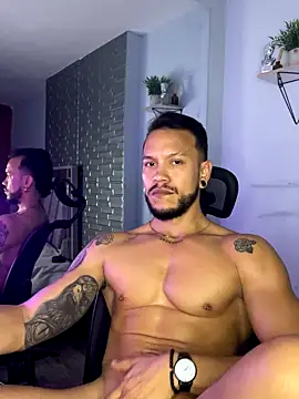 ARON_TAYLER01's Stripchat show and profile