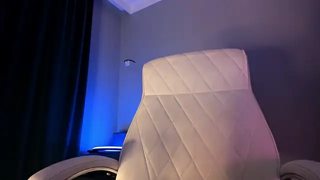 akura011 live sex cam