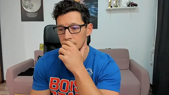 BrutusK08 live sex cam