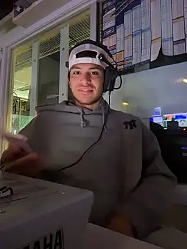 StrokingDaddy4 live sex cam