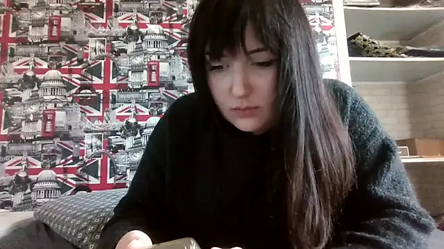 Lynylou live sex cam