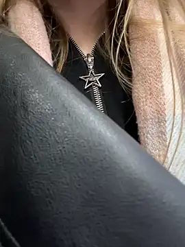 Sunny___Bunny live sex cam