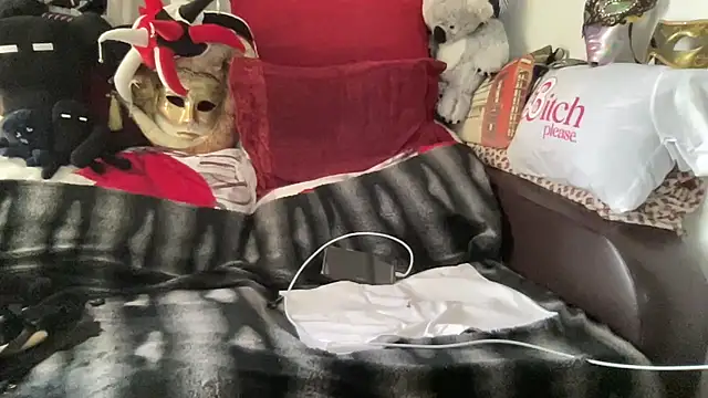 EroticVenetian live sex cam