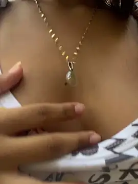 Sweed-virgin-pussy live sex cam