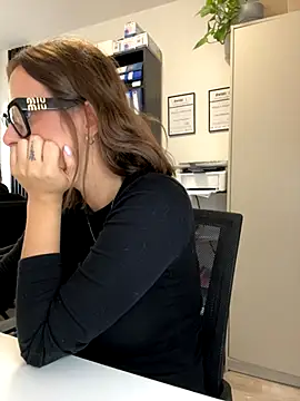 Hii_Lolla live sex cam