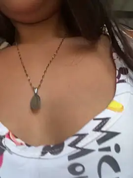 Sweed-virgin-pussy live sex cam