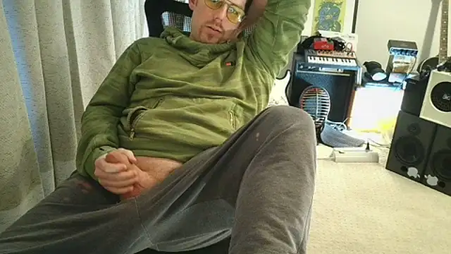 God_Of_ThundeRR live sex cam