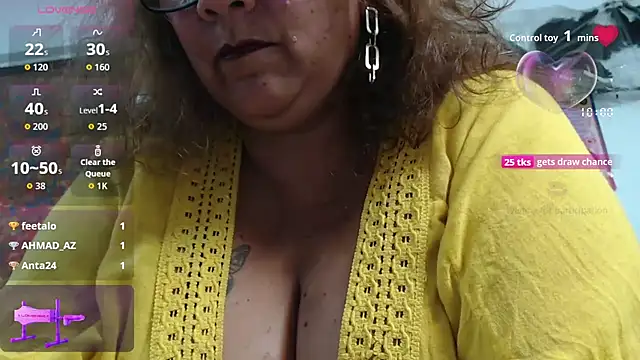 BiirdyDavis's Stripchat show and profile